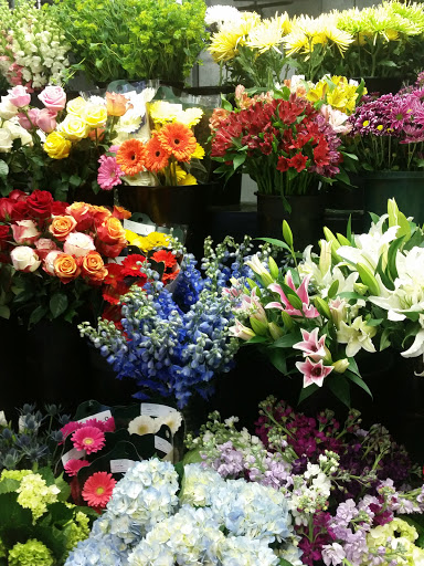 Florist «Country Village Florist and Gifts, Inc.», reviews and photos, 212 E Main St, East Islip, NY 11730, USA