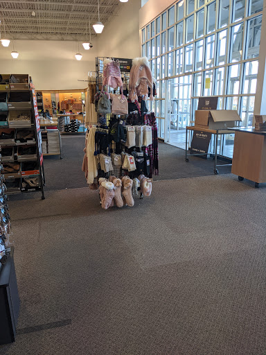 Shoe Store «DSW Designer Shoe Warehouse», reviews and photos, 290 Mid Rivers Center, St Peters, MO 63376, USA