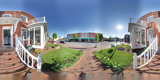 Massage Therapist «Sacred Waters Holistic Spa & Boutique», reviews and photos, 3319 W Cary St, Richmond, VA 23221, USA