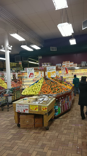 Produce Market «Fresh Farms», reviews and photos, 2626 W Devon Ave, Chicago, IL 60659, USA