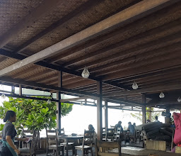 WARUNG PANTAI BATUBELIG BALI photo