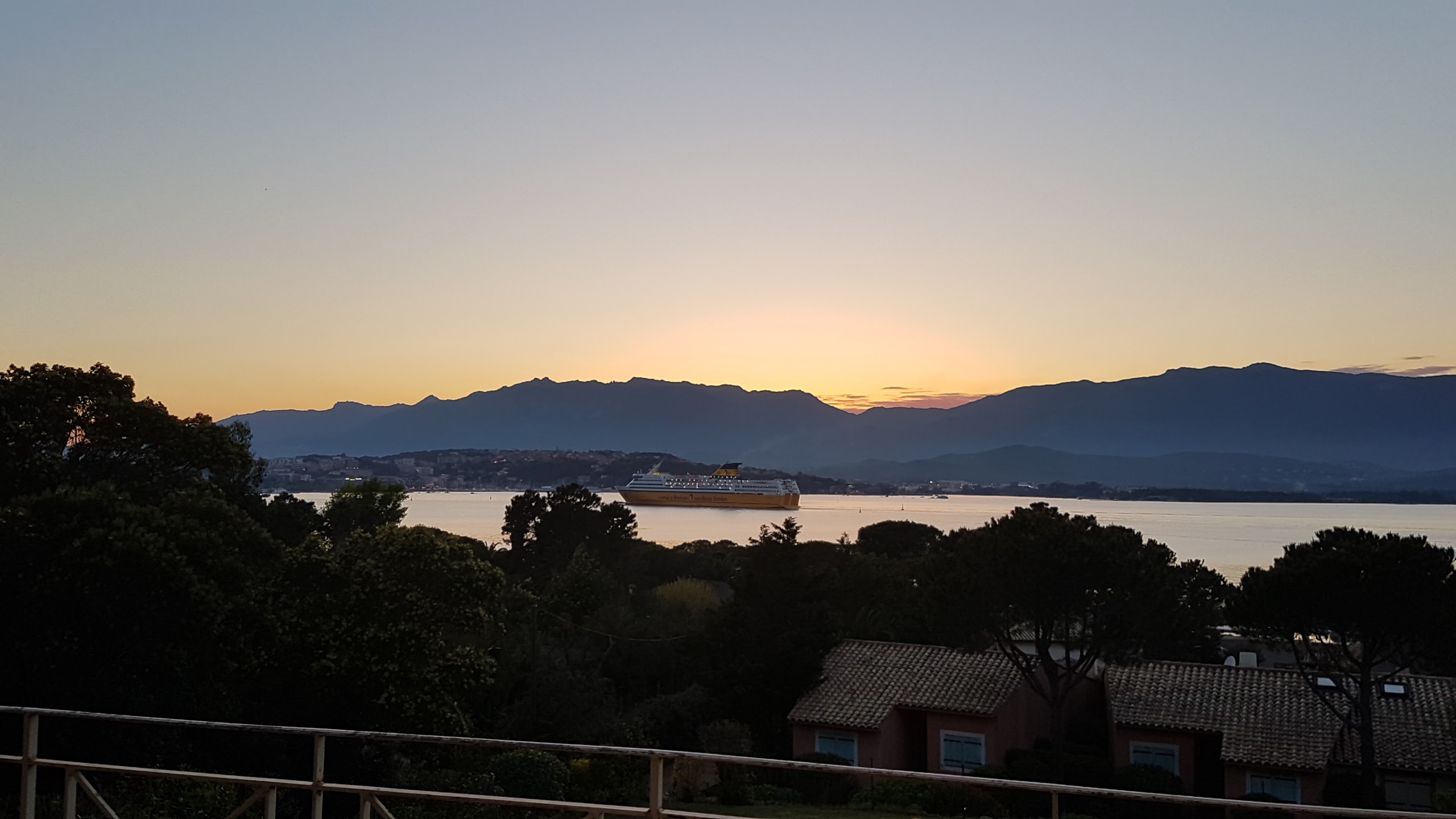 Photo n° 1 de l'avis de Caroline.o fait le 10/04/2017 à 21:12