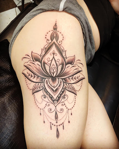 Tattoo Shop «RockStar Hair and Tattoo Shop», reviews and photos, 6326 Market St, Wilmington, NC 28405, USA