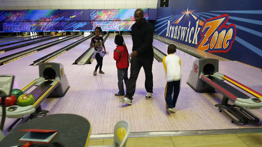 Bowling Alley «Bowlero North Brunswick», reviews and photos, 1 Carolier Ln, North Brunswick Township, NJ 08902, USA