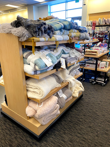 Department Store «Nordstrom Rack The Gallery At Westbury Plaza», reviews and photos, 1040 Old Country Rd, Garden City, NY 11530, USA