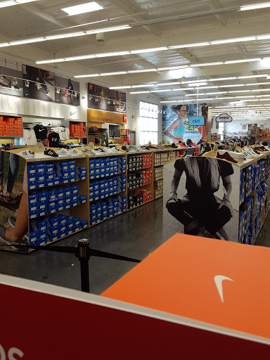 Shoe Store «WSS», reviews and photos, 7900 Sepulveda Blvd, Van Nuys, CA 91405, USA