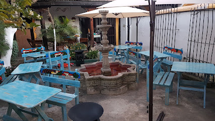 Antojito salvadoreño - 5a Calle Poniente 22, Antigua Guatemala, Guatemala