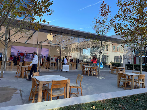 Computer Store «Apple Avalon», reviews and photos, 8130 Avalon Blvd, Alpharetta, GA 30009, USA