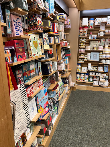 Barnes & Noble image