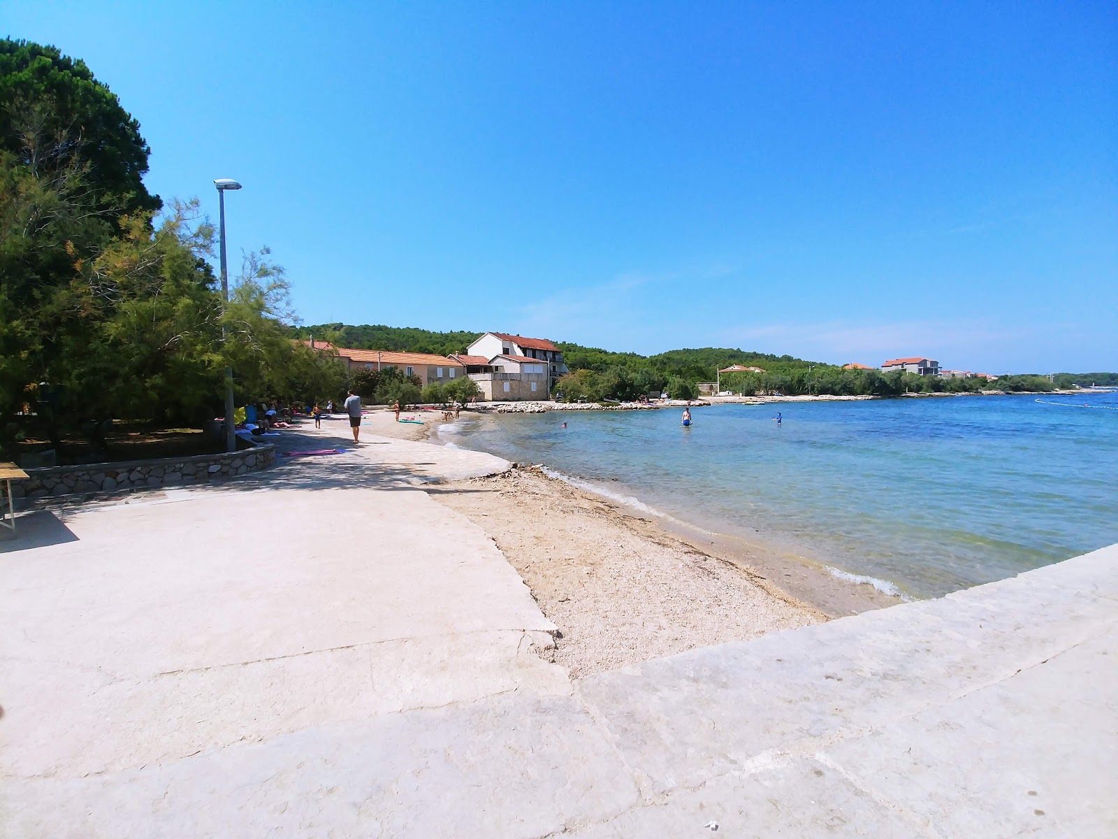 Foto von Plaza Banj mit beiger sand Oberfläche