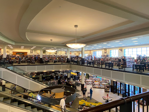 Book Store «Barnes & Noble», reviews and photos, 1430 Plaza Pl, Southlake, TX 76092, USA