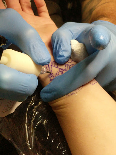 Tattoo Shop «Babylon Tattoo», reviews and photos, 831 N Federal Hwy # B, Fort Lauderdale, FL 33304, USA