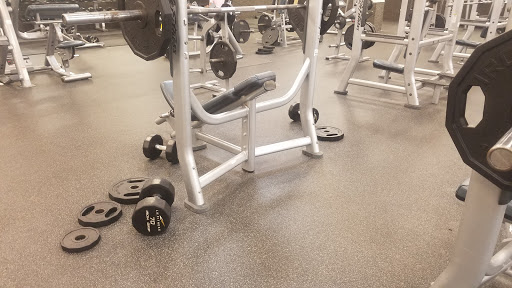 Gym «LA Fitness», reviews and photos, 455 Park Ave, Lindenhurst, NY 11757, USA