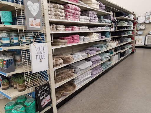  «Big Lots», reviews and photos, 15177 Pearl Rd, Strongsville, OH 44136, USA