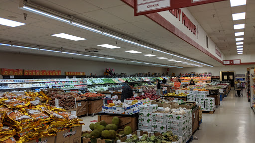 Grocery Store «R-N Market», reviews and photos, 6670 N Cedar Ave, Fresno, CA 93710, USA