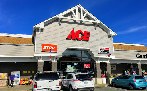 Hardware Store «Ace Freeland Home Center», reviews and photos, 1609 E Main St, Freeland, WA 98249, USA