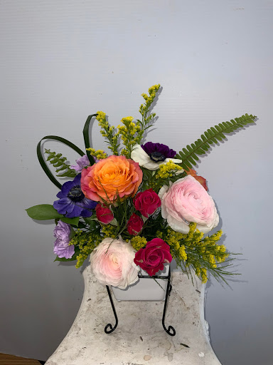 Florist «BloomTown Florist», reviews and photos, 218 W Bay Dr, Largo, FL 33770, USA