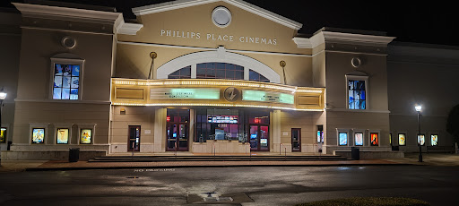 Movie Theater «Regal Cinemas Phillips Place 10», reviews and photos, 6911 Phillips Pl Ct, Charlotte, NC 28210, USA