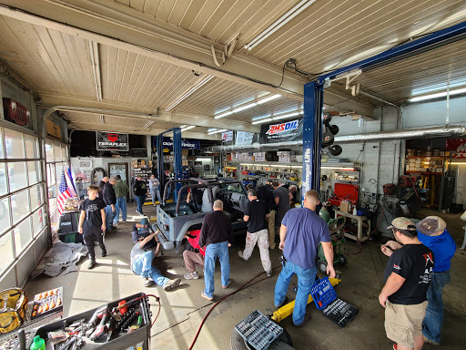 Auto Repair Shop «Jeffersonville Auto Repair», reviews and photos, 1401 E 8th St, Jeffersonville, IN 47130, USA