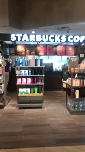 Supermarket «Market 32», reviews and photos, 290 Saratoga Rd, Scotia, NY 12302, USA