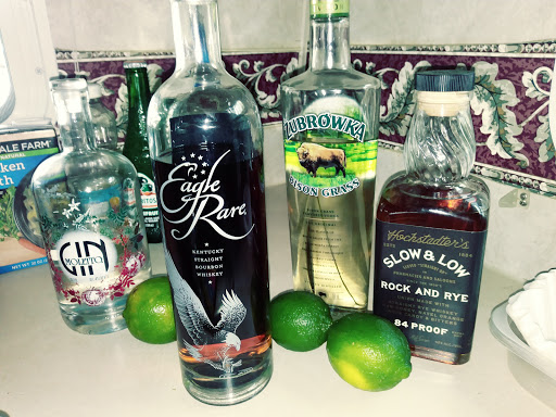 Bar & Grill «Paradise Key Dockside Bar & Grill», reviews and photos, 165 Cove Harbor N, Rockport, TX 78382, USA