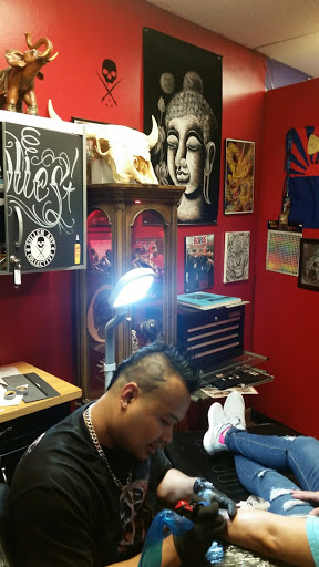 Tattoo Shop «The Ink Link Tattoo Co.», reviews and photos, 512 S 13th St, Omaha, NE 68102, USA