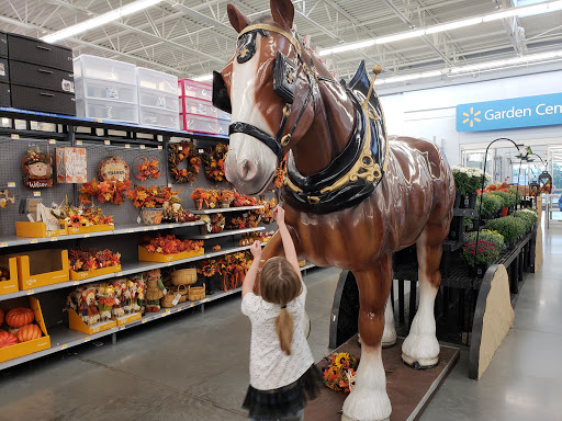 Discount Store «Walmart», reviews and photos, 19191 N Kelsey Street, Monroe, WA 98272, USA
