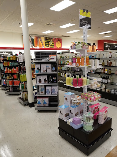 Department Store «T.J. Maxx & HomeGoods», reviews and photos, 2692 Madison Rd F, Cincinnati, OH 45208, USA