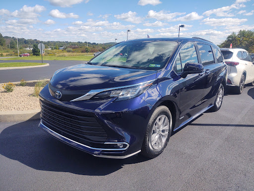 Toyota Dealer «Freedom Toyota», reviews and photos, 41 Industrial Dr, Hamburg, PA 19526, USA