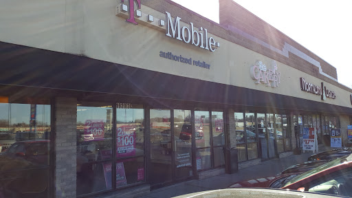 T-Mobile, 1920 Crest View Dr, Hudson, WI 54016, USA, 