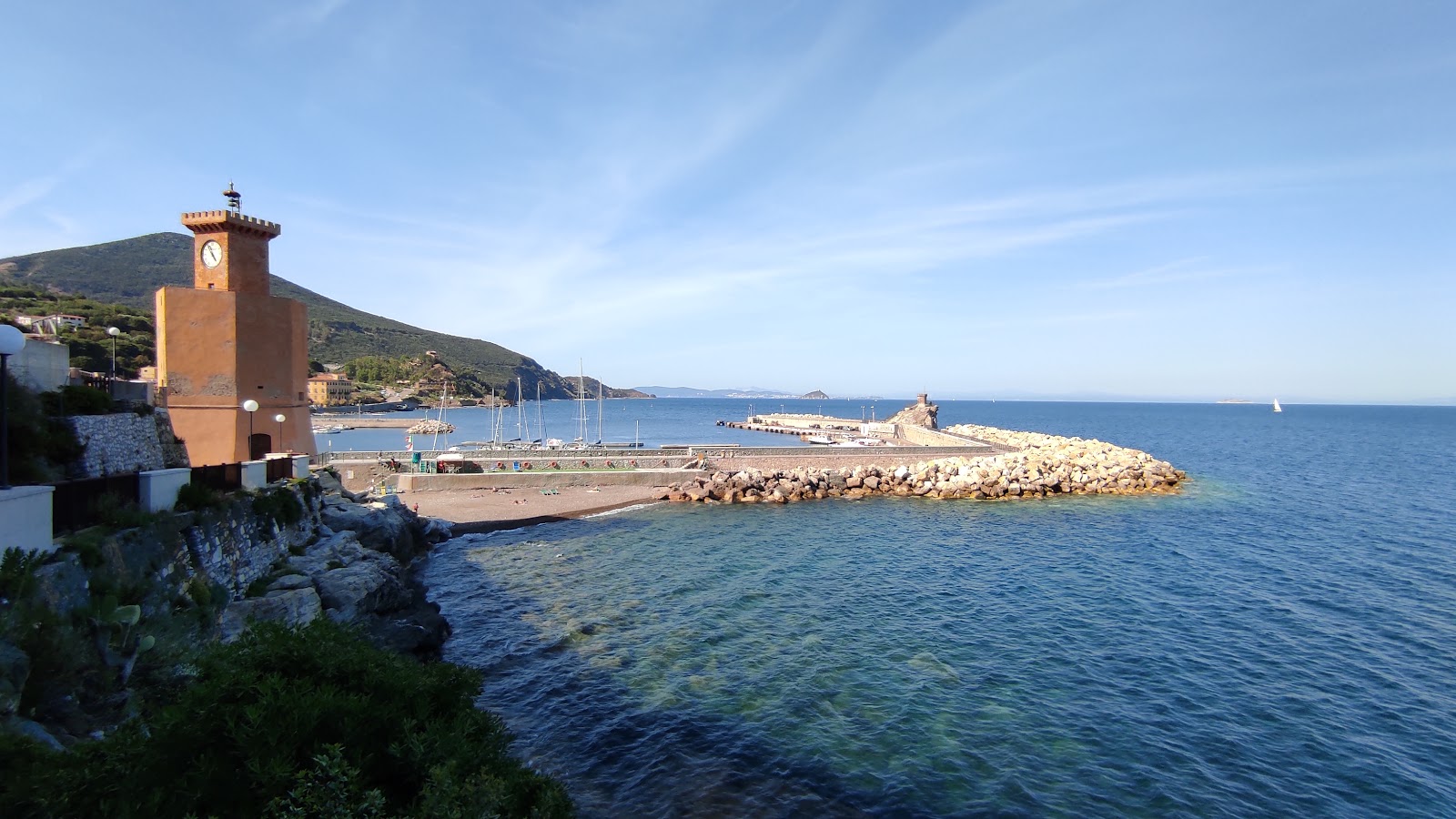 Φωτογραφία του Spiaggia La Torre και η εγκατάσταση