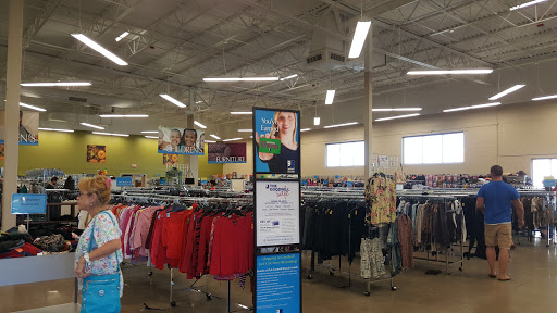 Thrift Store «Goodwill Store & Donation Center», reviews and photos, 1020 N Rohlwing Rd, Addison, IL 60101, USA