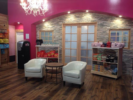 Pet Groomer «Woof Gang Bakery Rockwall», reviews and photos, 832 Steger Towne Rd, Rockwall, TX 75032, USA