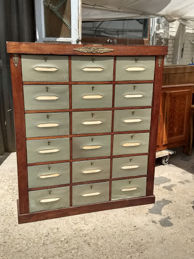 Antique Furniture Store «Lots of Furniture Antiques Warehouse», reviews and photos, 910 N Riverfront Blvd, Dallas, TX 75207, USA