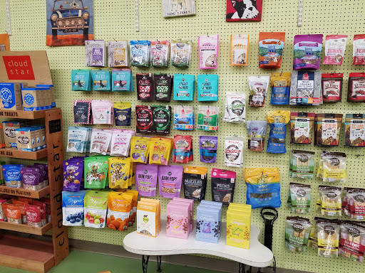 Pet Supply Store «Animal Krackers Inc», reviews and photos, 232 Main St, Gloucester, MA 01930, USA