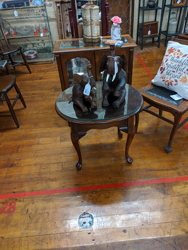 Antique Furniture Store «Jarfly Antique Market», reviews and photos, 47 Railroad Ave, Jefferson, GA 30549, USA