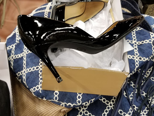 Shoe Store «DSW Designer Shoe Warehouse», reviews and photos, 25 Ronson Rd, Iselin, NJ 08830, USA