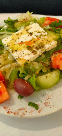 Salade grecque du Restaurant ZORBA LE GREC à Paris - n°4