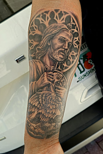 Explore cute heart tattoo ideas, creative tattoo ideas in Cape Coral, available at UNRIVALED INK