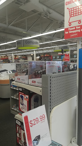 Office Supply Store «Staples», reviews and photos, 17410 Mack Ave, Grosse Pointe, MI 48230, USA