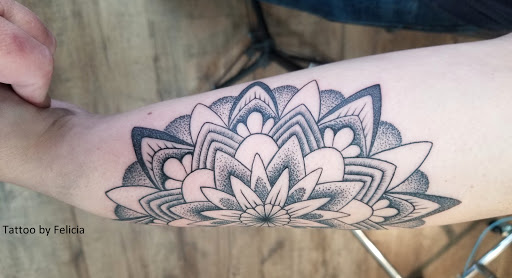 Explore boating tattoo ideas, creative tattoo ideas in Fort Myers, available at Tiger Lotus Tattoo and Piercing