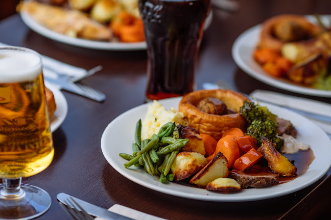 Reviews of Robins Farm - Dining & Carvery in Swindon - Pub