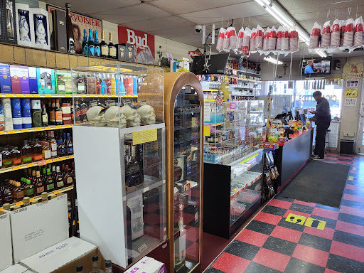 Liquor Store «R & F Liquors», reviews and photos, 4727 E Southern Ave # C, Phoenix, AZ 85042, USA