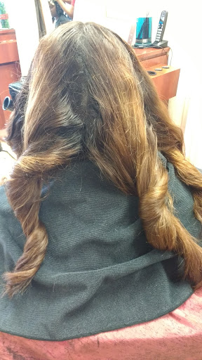 Beauty Salon «J J Dominican Beauty Salon», reviews and photos, 423 Eastern Blvd, Essex, MD 21221, USA