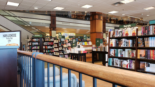 Book Store «Barnes & Noble», reviews and photos, 150 W Swedesford Rd, Berwyn, PA 19312, USA