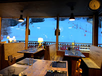 Atmosphère du Restaurant Le Cairn à Villarodin-Bourget - n°9