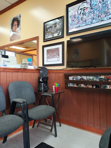 Barber Shop «Wexford Plaza Barber Shop & Hair Styling», reviews and photos, 10558 Perry Hwy, Wexford, PA 15090, USA