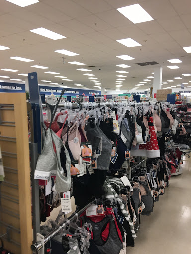 Department Store «Marshalls», reviews and photos, 5720 Lakewood Towne Center Blvd SW, Lakewood, WA 98499, USA