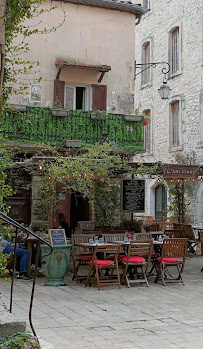 Atmosphère du Restaurant Chez L'Ami Paul à Tourrettes-sur-Loup - n°11
