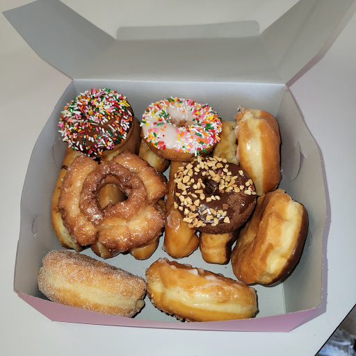 Donut Shop «Donut King», reviews and photos, 17312 E Foothill Blvd, Fontana, CA 92335, USA